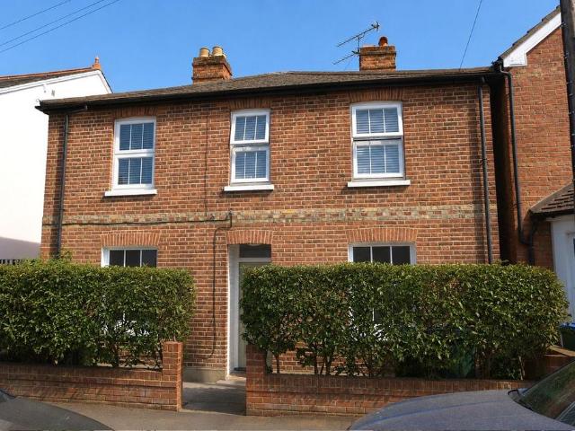 Flat for sale in Blackhills, Surrey