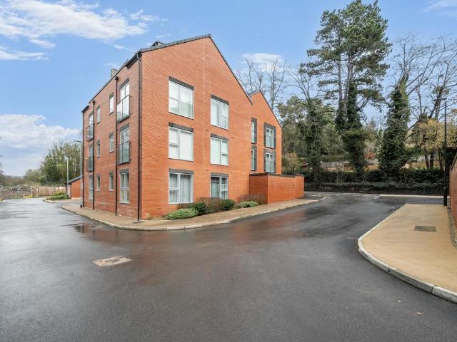 Flat for sale in School House, Gloucestershire