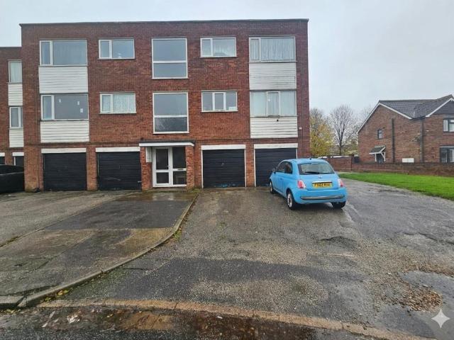 Flat for sale in Grimsby, North East Lincolnshire