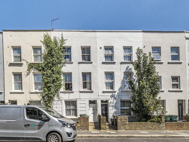Flat for sale in Maitland Park, Greater London