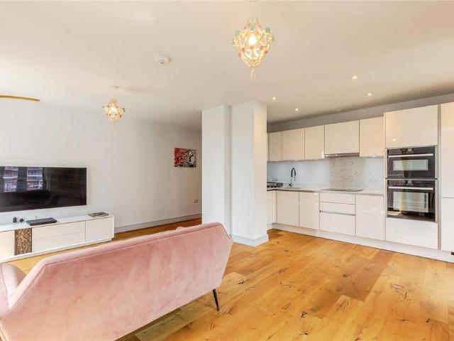 Flat for sale in Redcliffe, Feckenham