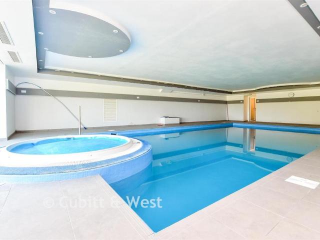 Flat for sale in Pachesham Park, Surrey