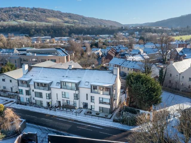 Flat for sale in Monmouth, Wales