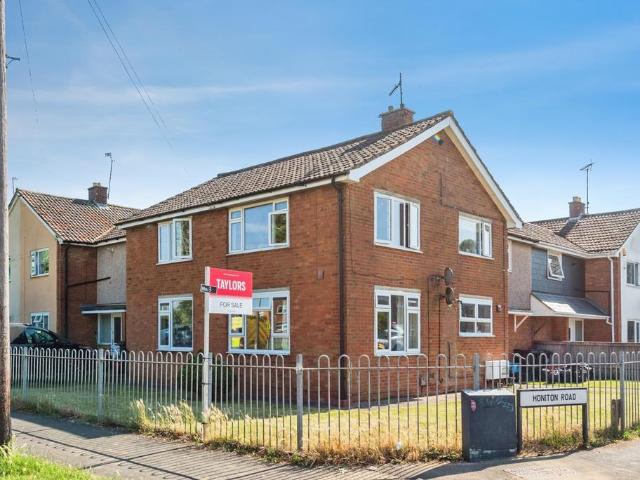 Flat for sale in Swindon