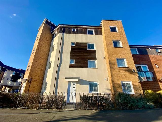 Flat for sale in Hampton Hargate, Peterborough