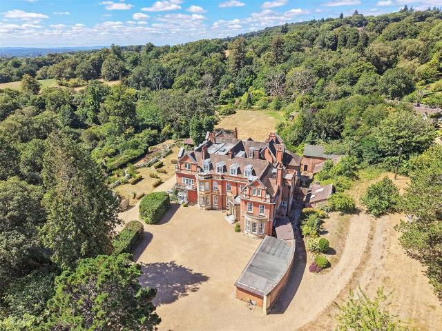 Flat for sale in Holmwood, Pachesham Park
