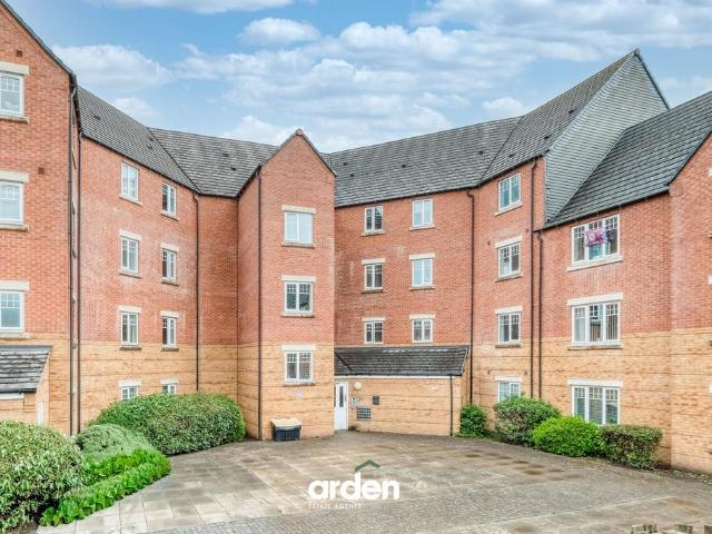 Flat for sale in Greenlands, Redditch