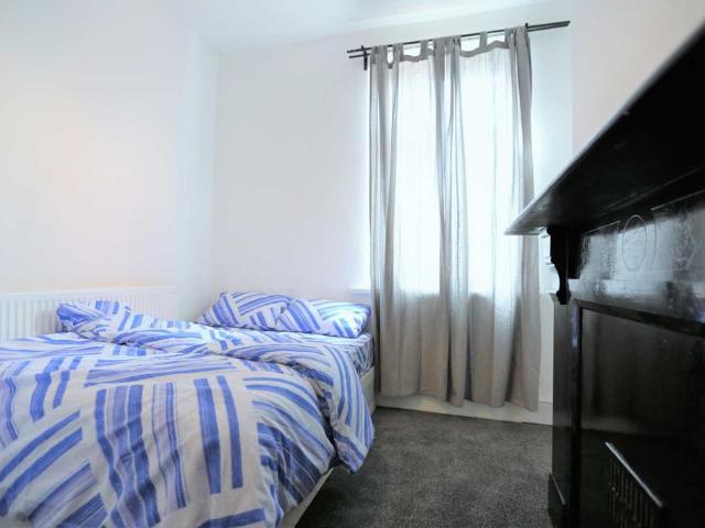 Flat for sale in London Borough of Newham, Greater London