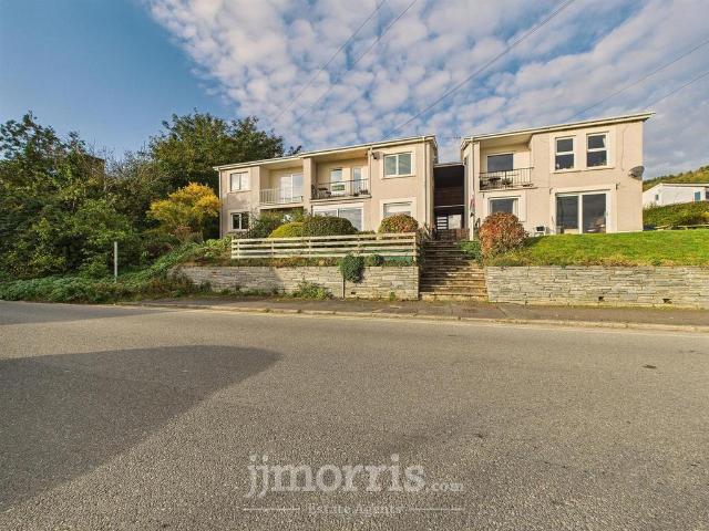 Flat for sale in St Dogmaels, Wales