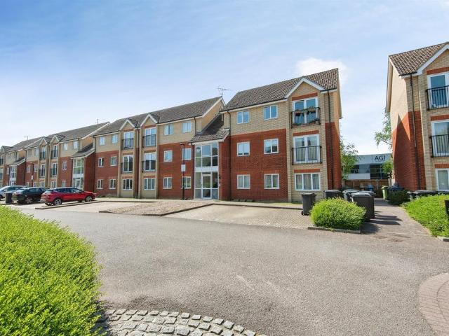 Flat for sale in King's Walden, Hertfordshire