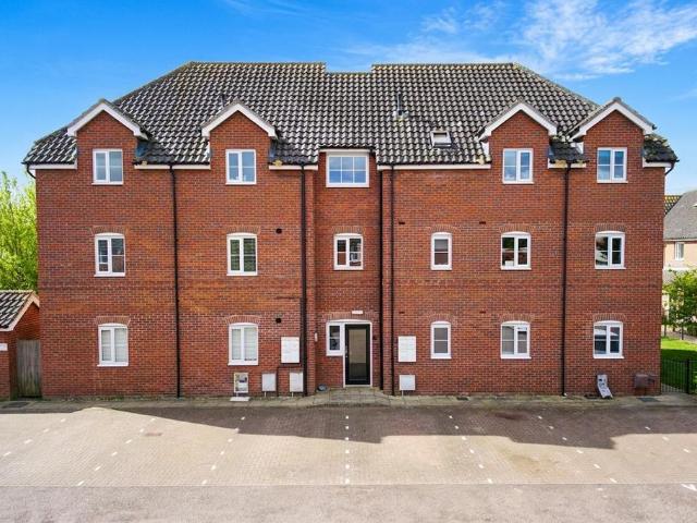 Flat for sale in Diss, Burgh St Peter