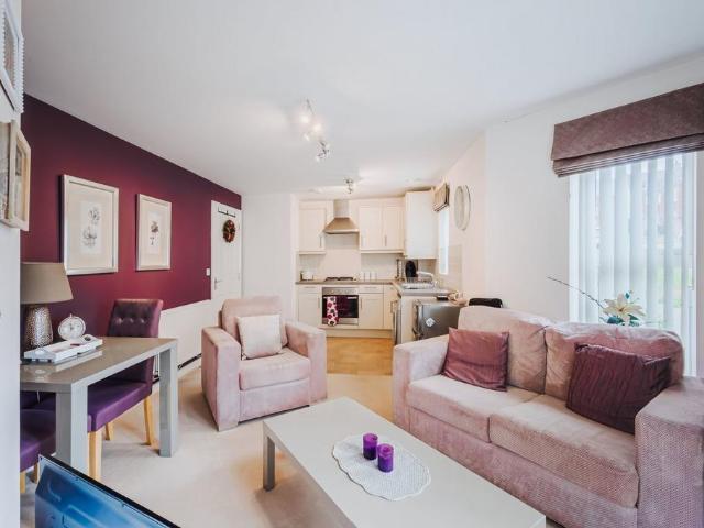 Flat for sale in Redhouse, Blunsdon St Andrew