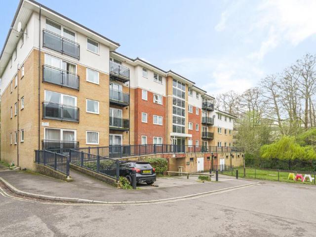 Flat for sale in Hollybrook, Isle Of Man