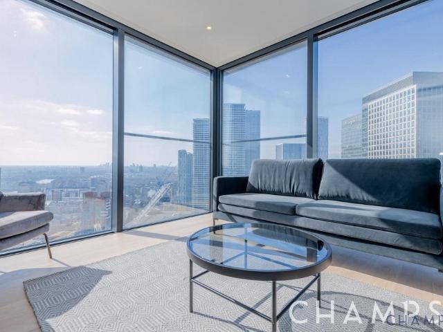 Flat for sale in Isle Of Dogs, Greater London
