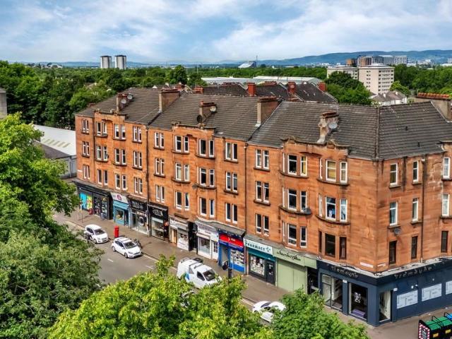 Flat for sale in Craigton, Scotland