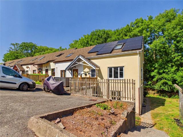 Flat for sale in Pembroke Dock, Wales