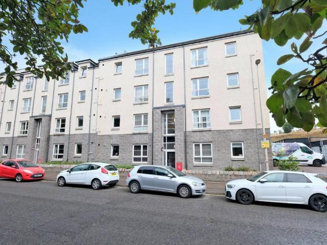 Flat for sale in Ballindoch, Scotland