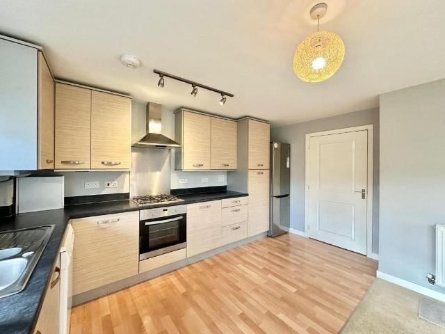 Flat for sale in Hayes, Greater London