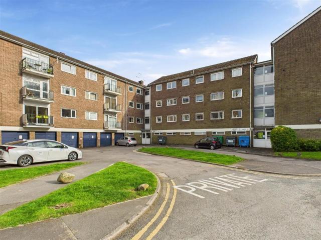 Flat for sale in Bradway, South Yorkshire