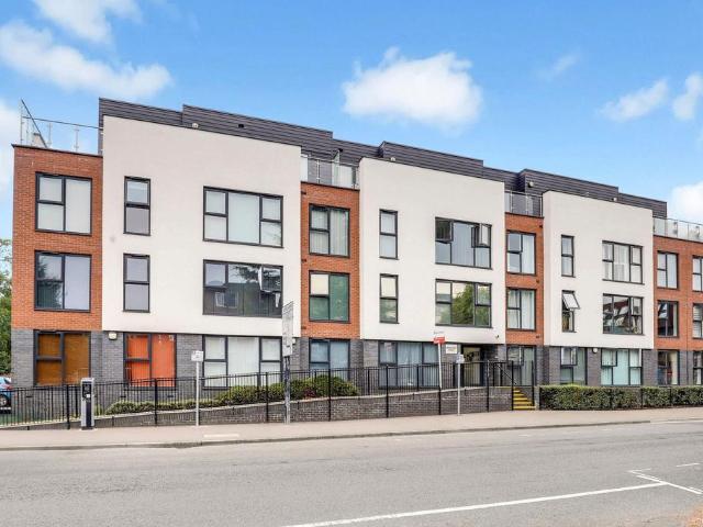 Flat for sale in Abbey Park, Barton In Fabis