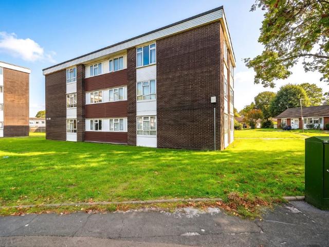 Flat for sale in Ulverley Green, Solihull