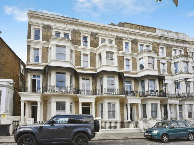 Flat for sale in Cliftonville West, Acol
