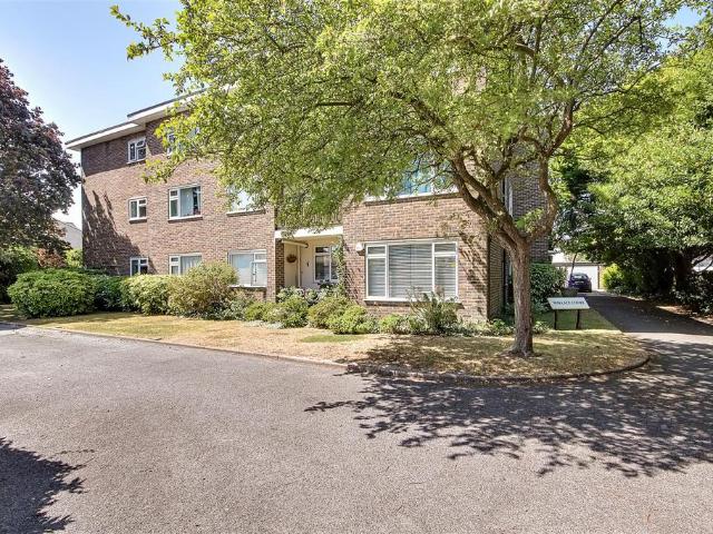 Flat for sale in West Worthing, Worthing