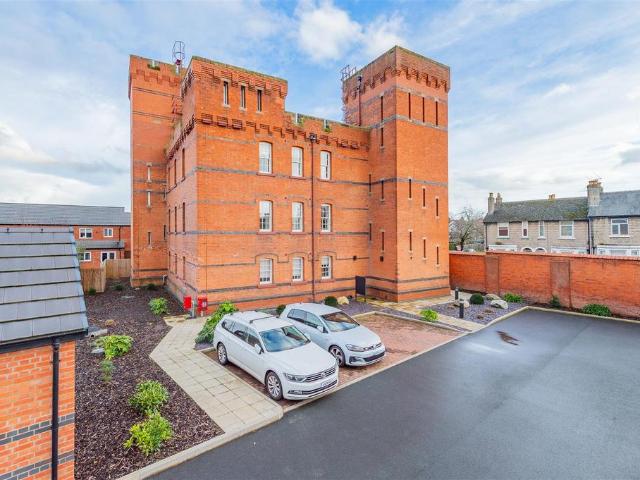 Flat for sale in Mountfields, Frankwell