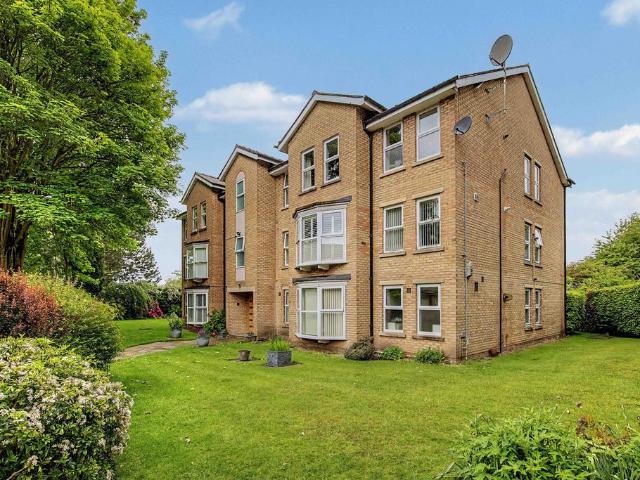 Flat for sale in Trafford Park, Greater Manchester