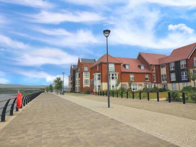 Flat for sale in Bourne Vale, Kent