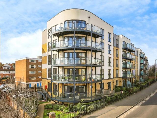 Flat for sale in Upperton, Eastbourne
