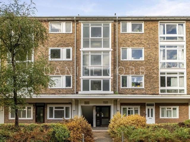 Flat for sale in Kennington, Greater London