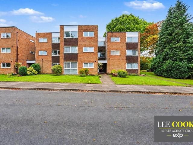 Flat for sale in Tettenhall, Wolverhampton