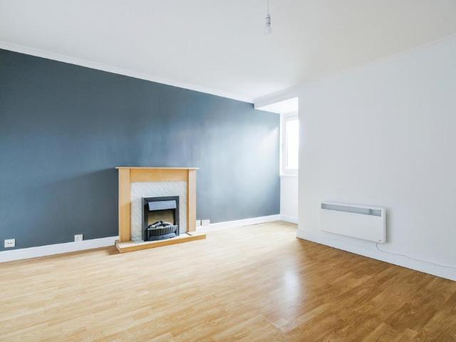 Flat for sale in Montrose, Glens