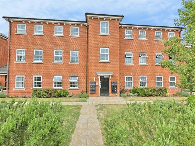 Flat for sale in Crostwick, Norfolk