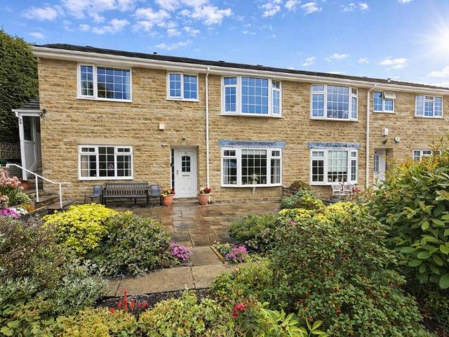 Flat for sale in Salterhebble, West Yorkshire