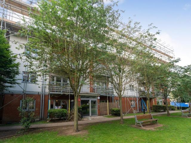 Flat for sale in London Borough of Waltham Forest, Greater London