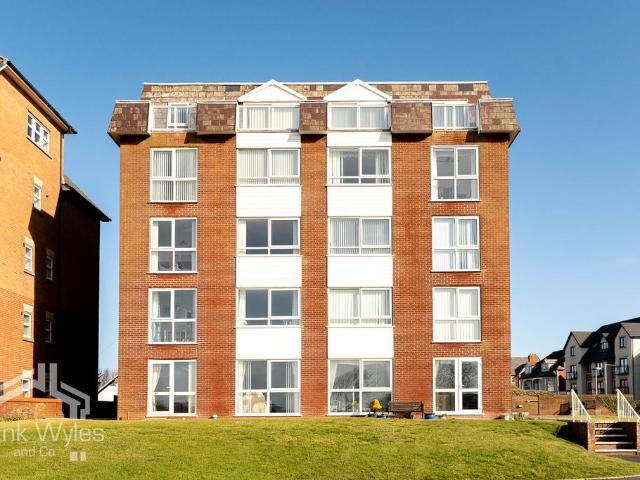 Flat for sale in St Annes, Lytham