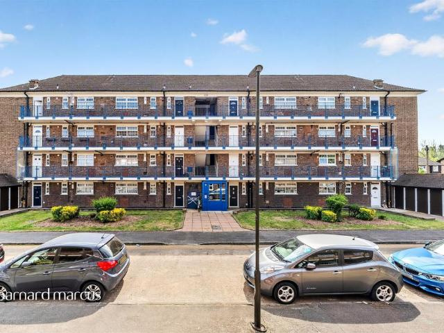 Flat for sale in London Borough of Merton, Greater London