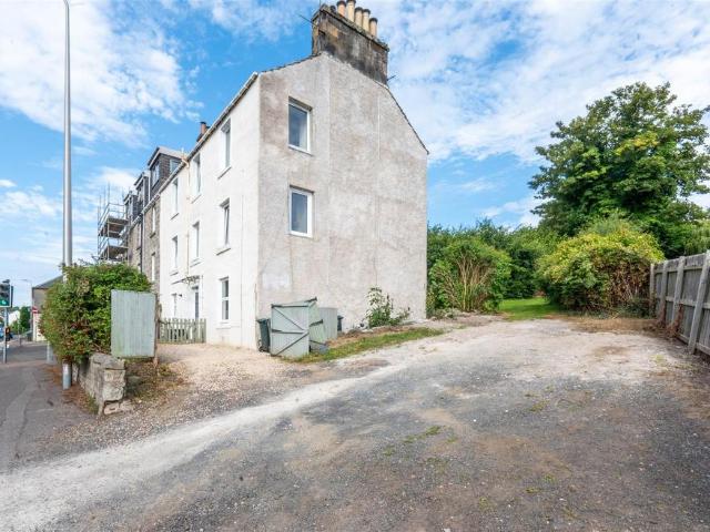 Flat for sale in Craigie, Moneydie