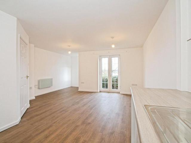 Flat for sale in Cardiff International Sports Village, Cardiff