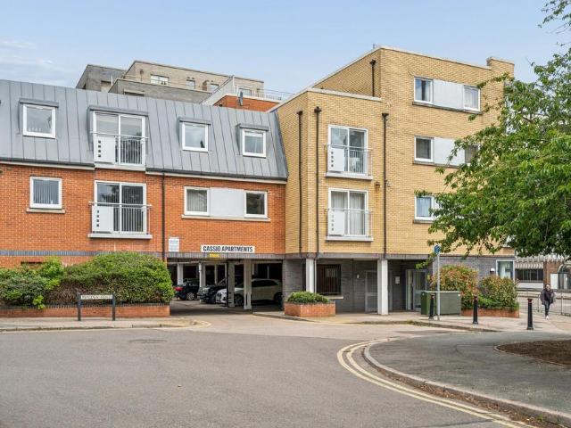 Flat for sale in North Watford