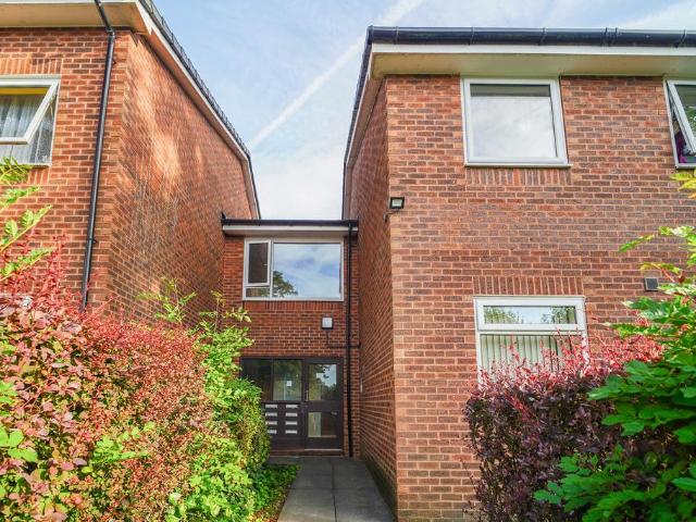 Flat for sale in Georgia, Greater Manchester