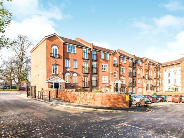 Flat for sale in Georgia, Greater Manchester