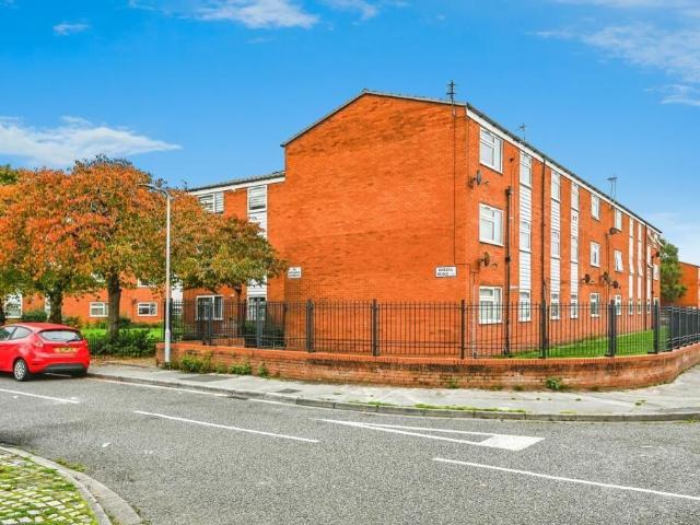 Flat for sale in Oak Hill Park, Liverpool
