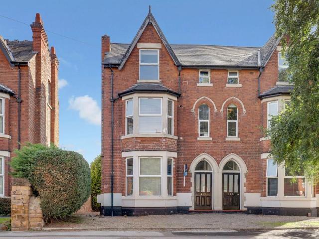 Flat for sale in Abbey Park, Barton In Fabis