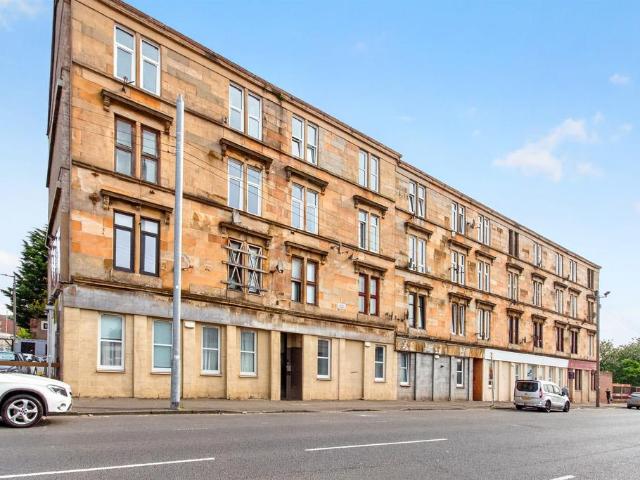 Flat for sale in The Drives, Haghill