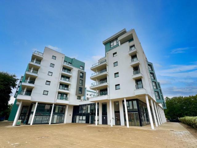 Flat for sale in Ocean Village, City Of Southampton