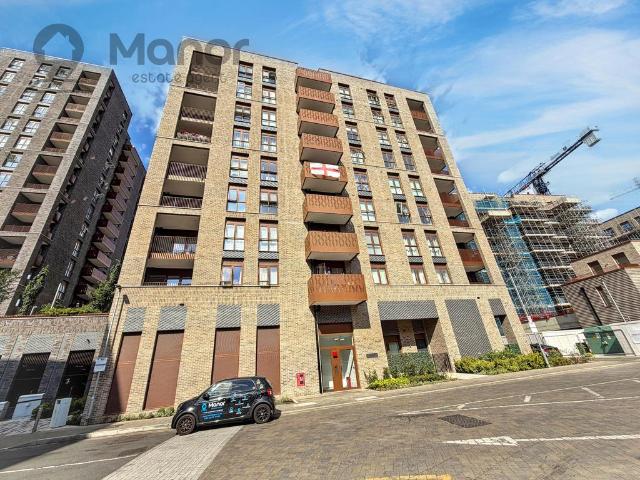 Flat for sale in Greater London