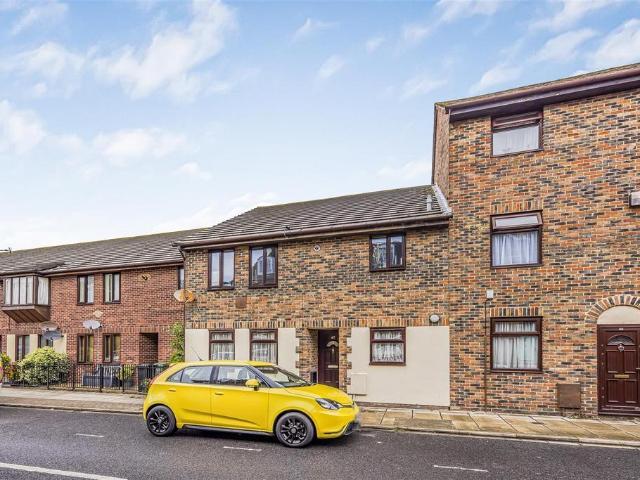 Flat for sale in Southsea, City Of Portsmouth